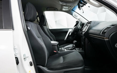 Toyota Land Cruiser Prado 150 рестайлинг 2, 2017 год, 4 493 000 рублей, 12 фотография