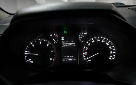 Toyota Land Cruiser Prado 150 рестайлинг 2, 2017 год, 4 493 000 рублей, 15 фотография