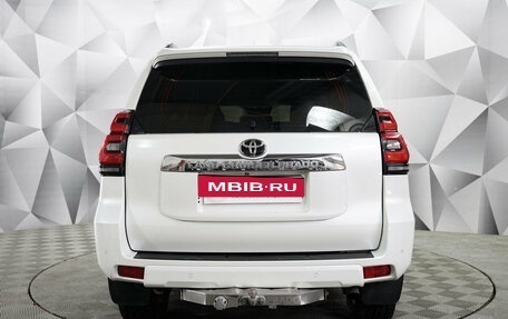 Toyota Land Cruiser Prado 150 рестайлинг 2, 2017 год, 4 493 000 рублей, 4 фотография
