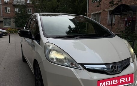 Honda Fit III, 2012 год, 1 050 000 рублей, 2 фотография