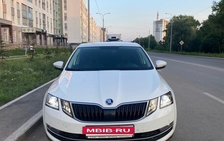 Skoda Octavia, 2017 год, 1 780 000 рублей, 2 фотография