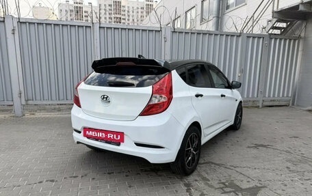Hyundai Solaris II рестайлинг, 2015 год, 975 000 рублей, 4 фотография