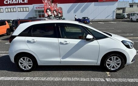 Honda Fit, 2023 год, 950 000 рублей, 4 фотография