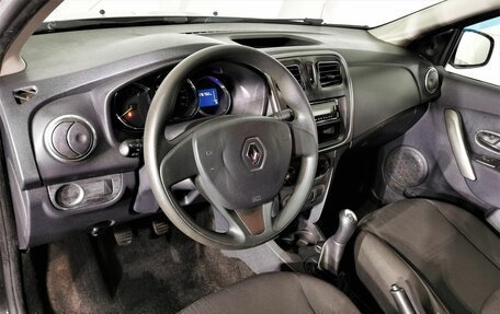 Renault Logan II, 2017 год, 595 000 рублей, 18 фотография