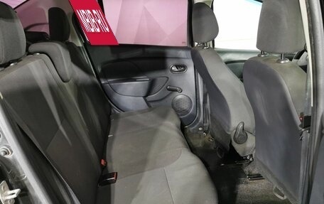Renault Logan II, 2017 год, 595 000 рублей, 15 фотография