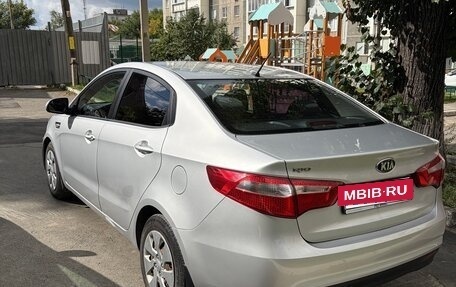 KIA Rio III рестайлинг, 2014 год, 820 000 рублей, 4 фотография