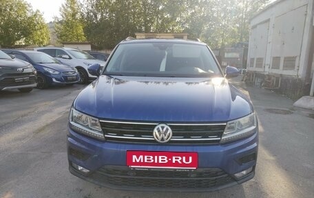 Volkswagen Tiguan II, 2019 год, 1 749 000 рублей, 2 фотография