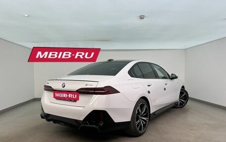 BMW 5 серия, 2024 год, 8 400 000 рублей, 2 фотография