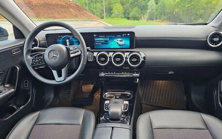 Mercedes-Benz CLA, 2019 год, 1 980 000 рублей, 17 фотография