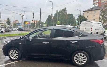 Hyundai Solaris II рестайлинг, 2017 год, 1 150 000 рублей, 2 фотография