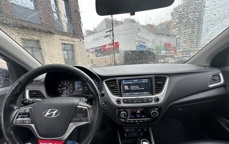 Hyundai Solaris II рестайлинг, 2017 год, 1 150 000 рублей, 13 фотография