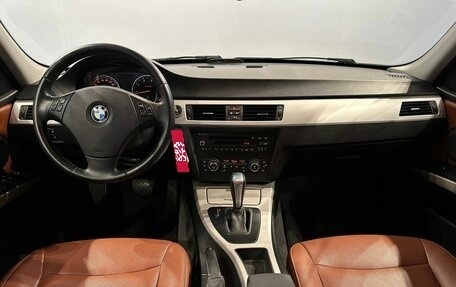 BMW 3 серия, 2011 год, 1 110 000 рублей, 15 фотография