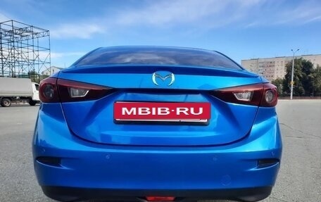 Mazda 3, 2015 год, 1 400 000 рублей, 2 фотография