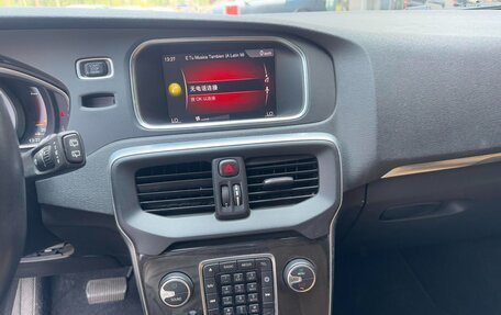 Volvo V40 II рестайлинг, 2018 год, 1 250 000 рублей, 19 фотография