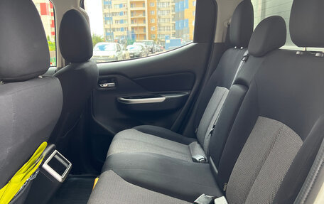 Mitsubishi L200 IV рестайлинг, 2019 год, 3 300 000 рублей, 13 фотография
