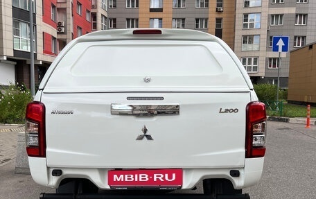 Mitsubishi L200 IV рестайлинг, 2019 год, 3 300 000 рублей, 4 фотография