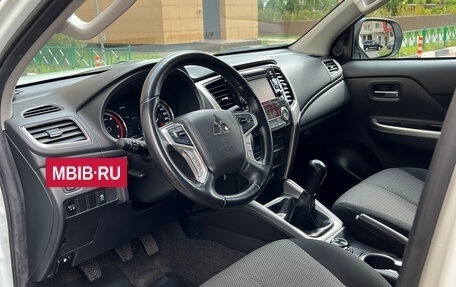 Mitsubishi L200 IV рестайлинг, 2019 год, 3 300 000 рублей, 10 фотография