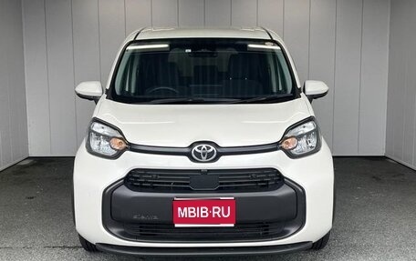 Toyota Sienta, 2023 год, 1 170 009 рублей, 1 фотография