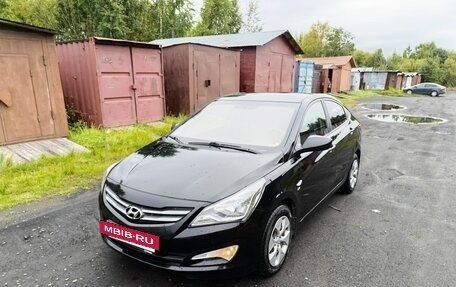 Hyundai Solaris II рестайлинг, 2015 год, 900 000 рублей, 8 фотография