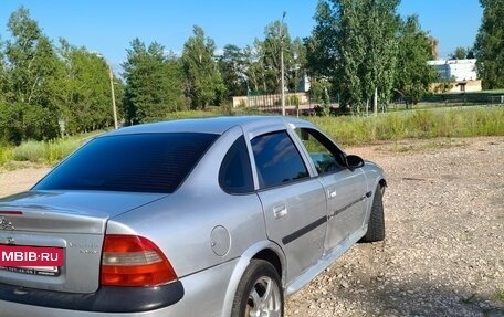 Opel Vectra B рестайлинг, 1998 год, 119 000 рублей, 10 фотография
