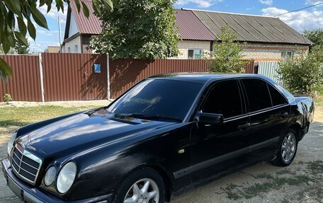 Mercedes-Benz E-Класс, 1999 год, 228 000 рублей, 3 фотография