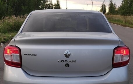 Renault Logan II, 2016 год, 590 000 рублей, 2 фотография