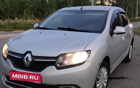 Renault Logan II, 2016 год, 590 000 рублей, 13 фотография