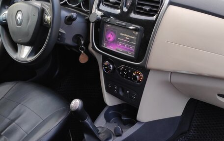 Renault Logan II, 2016 год, 590 000 рублей, 22 фотография