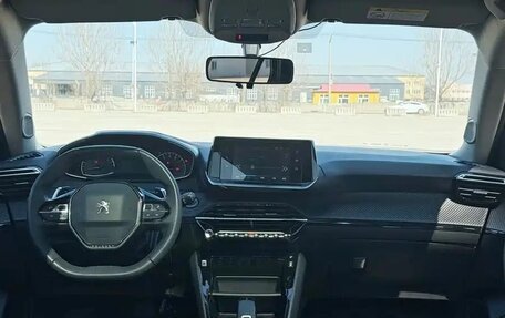Peugeot 2008 II, 2022 год, 1 210 005 рублей, 9 фотография