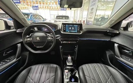 Peugeot 2008 II, 2022 год, 1 190 005 рублей, 7 фотография