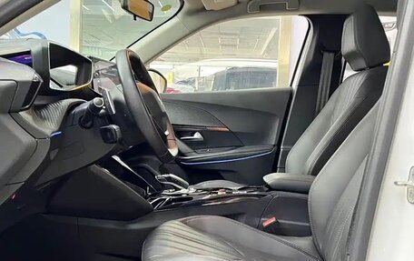 Peugeot 2008 II, 2022 год, 1 190 005 рублей, 11 фотография
