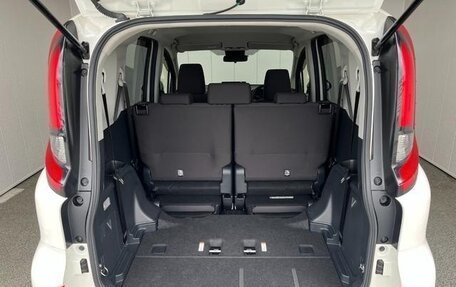 Toyota Sienta, 2023 год, 1 170 009 рублей, 19 фотография