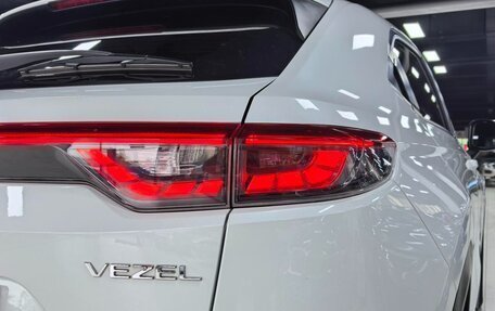 Honda Vezel, 2023 год, 1 660 000 рублей, 9 фотография
