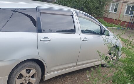 Toyota Wish II, 2003 год, 750 000 рублей, 18 фотография