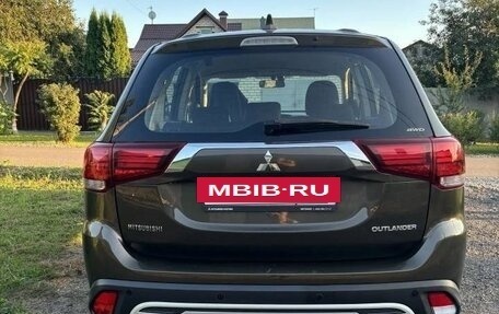 Mitsubishi Outlander III рестайлинг 3, 2019 год, 2 055 000 рублей, 11 фотография
