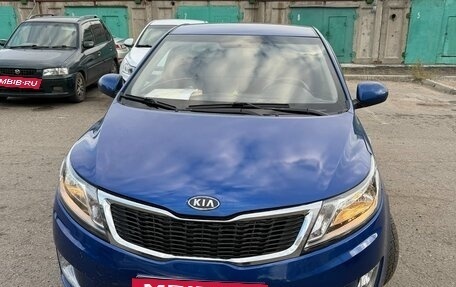 KIA Rio III рестайлинг, 2011 год, 700 000 рублей, 3 фотография