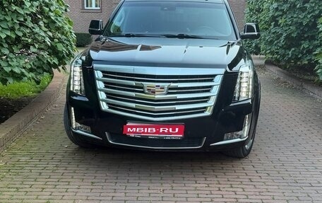 Cadillac Escalade IV, 2015 год, 4 500 000 рублей, 1 фотография