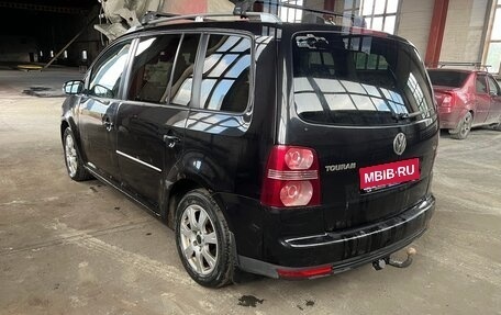 Volkswagen Touran III, 2007 год, 800 000 рублей, 1 фотография