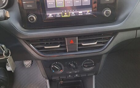 Skoda Rapid II, 2020 год, 1 350 000 рублей, 21 фотография