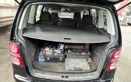 Volkswagen Touran III, 2007 год, 800 000 рублей, 10 фотография