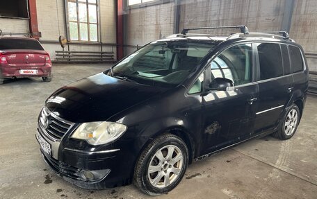 Volkswagen Touran III, 2007 год, 800 000 рублей, 5 фотография