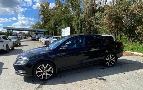 Volkswagen Passat B7, 2011 год, 1 050 000 рублей, 2 фотография