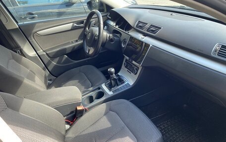 Volkswagen Passat B7, 2011 год, 1 050 000 рублей, 10 фотография