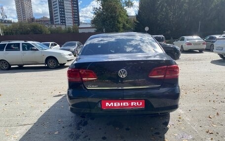 Volkswagen Passat B7, 2011 год, 1 050 000 рублей, 13 фотография