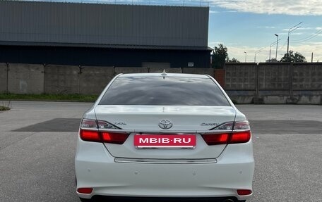 Toyota Camry, 2015 год, 2 000 000 рублей, 14 фотография