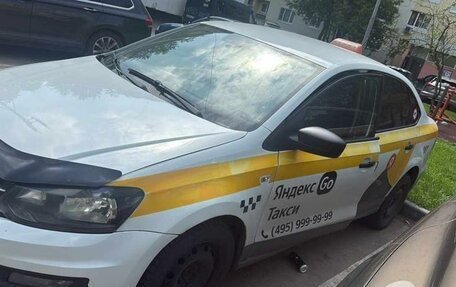 Volkswagen Polo VI (EU Market), 2019 год, 900 000 рублей, 6 фотография
