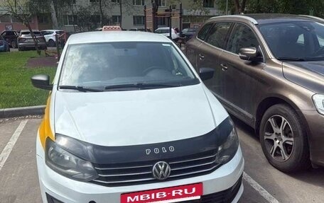 Volkswagen Polo VI (EU Market), 2019 год, 900 000 рублей, 2 фотография