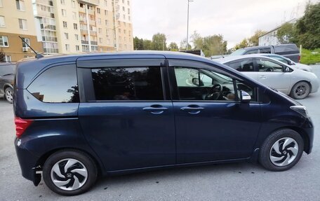 Honda Freed I, 2011 год, 1 020 000 рублей, 5 фотография