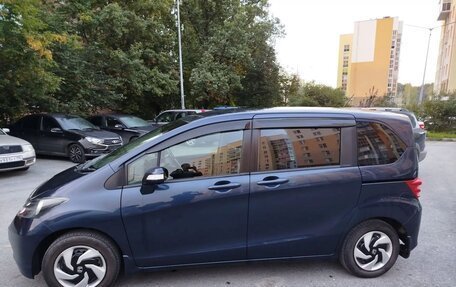 Honda Freed I, 2011 год, 1 020 000 рублей, 8 фотография