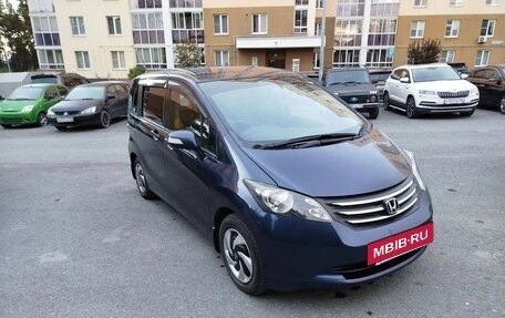 Honda Freed I, 2011 год, 1 020 000 рублей, 6 фотография